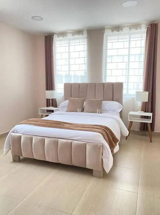 24 Hr Shuttle/Transfer Airport Quito Villa