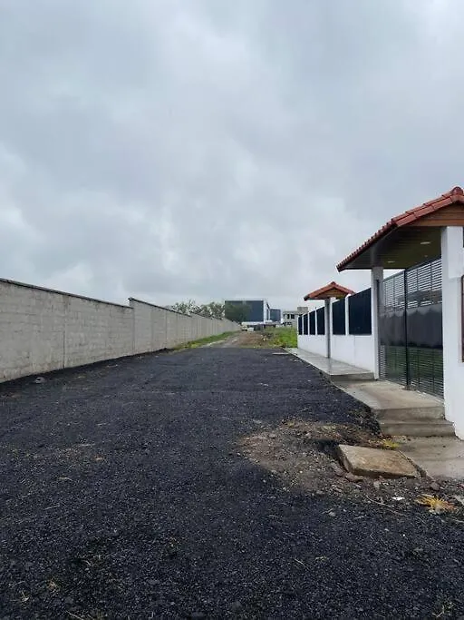 24 Hr Shuttle/Transfer Airport Quito Villa